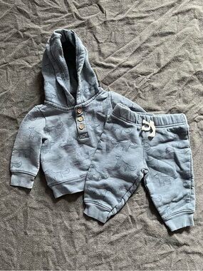 Carter's Child of Mine Baby Boy Blue Fox Print Outfit Set.